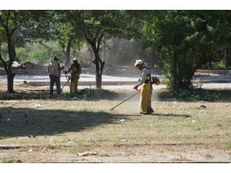 Çerkezköy Adnan Kahveci Parkı Temizleniyor