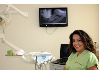 Bakımlı Ağız Ve Dişler Hastalıklara Kalkan