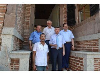 Tarihi Ev Kütüphane Oluyor