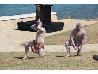 Anzaklar Atalarını Yöresel Danslarla Andı