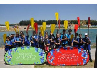 Öğrenciler Tatillerini Bu Kamplarda Değerlendiriyor