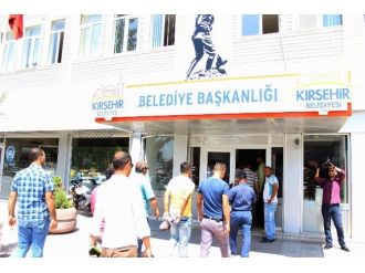 Neşet Ertaş’ın Mirasçılarından Düğünlerde Elektro Saz Kullanılmamasına Tepki