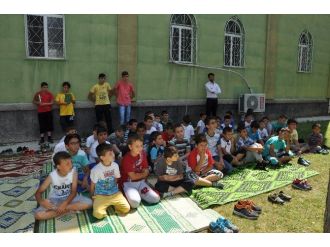 Bozüyük’te Kur’an Kursu Öğrencileri Güvenli İnternet Kullanımı Semineri