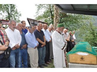 Özel Hastaneler Ve Sağlık Kuruluşları Derneği Başkanı Bahat’ın Acı Günü