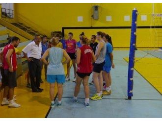 Başkan Karaçoban’dan Bayan Voleybol Takımına Ziyaret