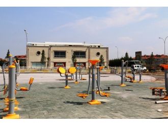 Serdivan’da Meydanlar Bir Bir Tamamlanıyor