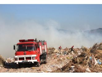 Ayvalık’ta Çöplük Yangını Az Daha Hatıra Ormanını Yok Ediyordu