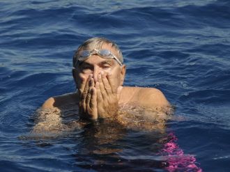 Deniz Baykal’a Şok