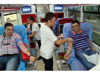 Kan Bağışına Mugiad Ve Basın Desteği