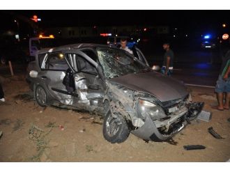 İki Otomobil Çarpıştı, Can Pazarı Yaşandı