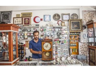 (Özel Haber) Yarım Asırlık Saatler Teknolojiye Direniyor