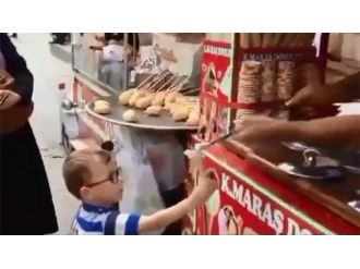 Sinirli Çocuğun Dondurmacıyla İmtihanı
