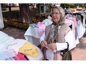 (Özel Haber) ’Hanımeller’in El Emekleri Pazarda Sergileniyor