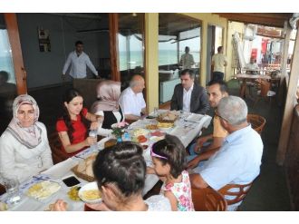 Başkan Yemenici Çocuklarla Bir Araya Geldi