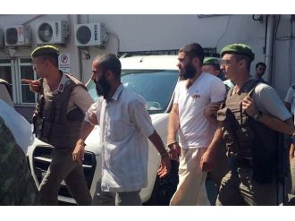 Işid Operasyonunda Yakalanan 17 Kişi Sağlık Kontrolünden Geçirildi