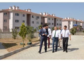 Vali Büyük, Sosyal Donatı Konutlarında İncelemede Bulundu