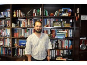 “Siyasi Belirsizliğin Bedeli Ekonomiyle Ödeniyor”