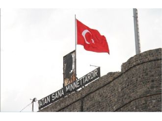 Kars Valiliği’nin Bayrak Açıklaması