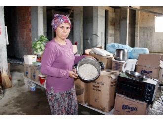 4 Çocuklu Ailenin İnşaatta Hayat Mücadelesi
