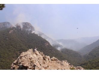 Buca’daki Yangın 21 Saatte Kontrol Altına Alınabildi