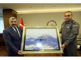 Başkan Çelik Komutanlarla Toplantı Yaptı