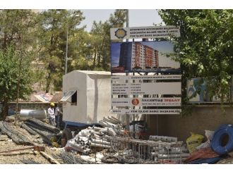 Kız Öğrenci Yurdu İnşaatı Sürüyor