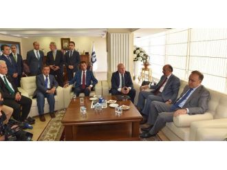 Sağlık Bakanı Müezzinoğlu, Başkan Sekmen’i Ziyaret Etti