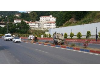 Otomobil Takla Attı: 2 Yaralı