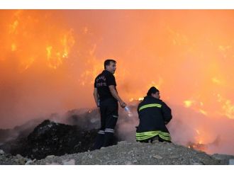 Manisa Çöplüğündeki Yangın Devam Ediyor