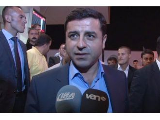 Selahattin Demirtaş Van’da