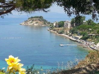 Kuşadası’nda İki Bölgeden Denize Giriş Yasaklandı