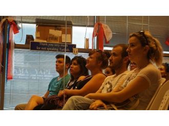 Speakıng Cafe’de Amerikan Kültür Gecesi Yapıldı