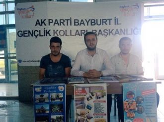 Ak Parti Gençlik Kollarından Öğrencilere Yardım
