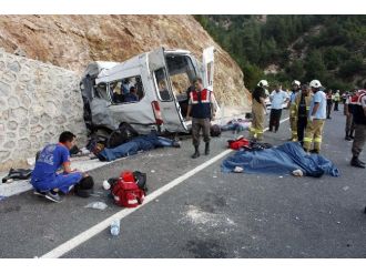 Balıkesir’de Feci Kaza: 9 Ölü, 30 Yaralı