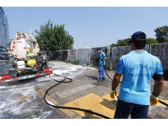 Basmane Meydanı’nda Temizlik Seferberliği