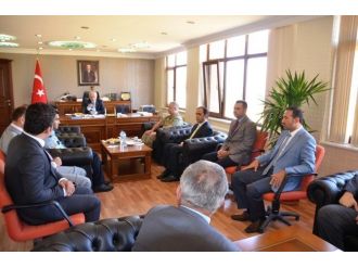 Vali Kamçı, Kale İlçesi’nde