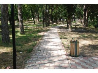 Gümenek Parkı Çöplerden Arındırıldı