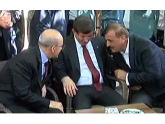 Davutoğlu İş Adamı İçin Taziye Ziyaretinde