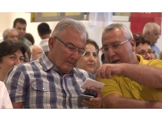 Yeni Cep Telefonuna Kavuştu