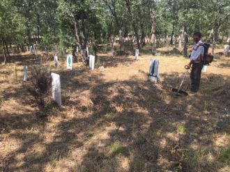 Gördes’in Mezarlıkları Temizleniyor