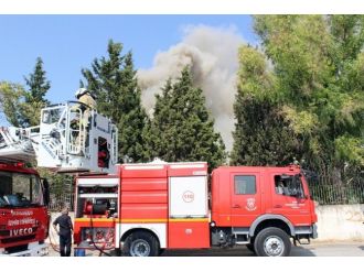 Lisede Korkutan Yangın