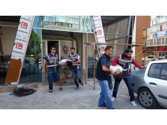 Acemi Hırsızlar Yakayı Ele Verdi