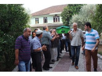 Huzurevi Yangınında Yaşamını Yitiren Yaşlı Şahıs Toprağa Verildi