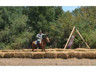Biga Avrasya Okçuluk Müsabakaları Nefes Kesti