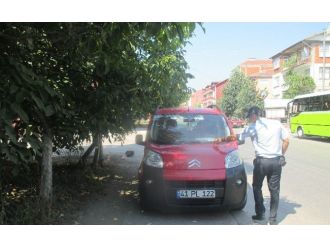 Kaldırımlara Park Eden Araç Sürücülerine Ceza Yağdı
