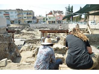 Çini Fırınları Kazısı Başladı