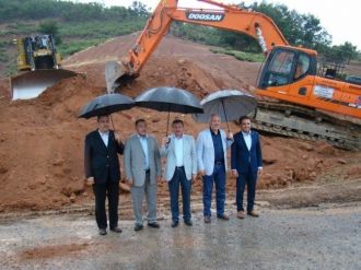 Vali Yılmaz, Hisarcık’ta Yol Yapım Çalışmalarını İnceledi