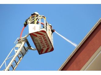 5 Katlı Binada Çıkan Yangın Korkuttu