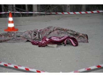 Cinnet Geçiren Eş Dehşet Saçtı: 2 Ölü