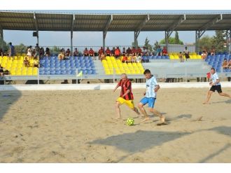 Masterlar Plaj Futbolunun Şampiyonu Smyrna Oldu